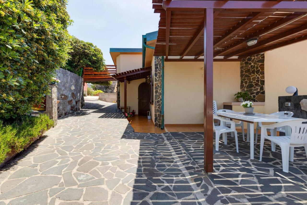 La Terrazza Sul Mare Βίλα Magomadas Εξωτερικό φωτογραφία