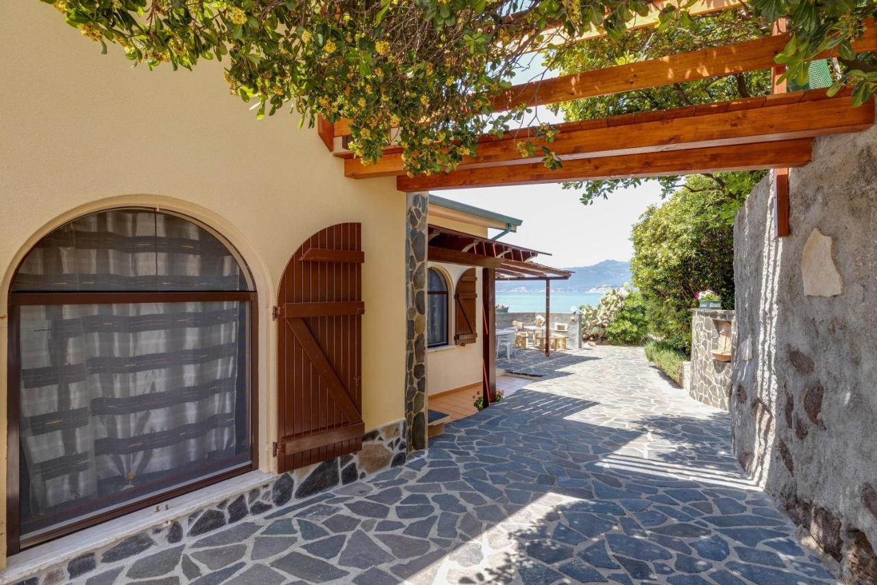 La Terrazza Sul Mare Βίλα Magomadas Εξωτερικό φωτογραφία